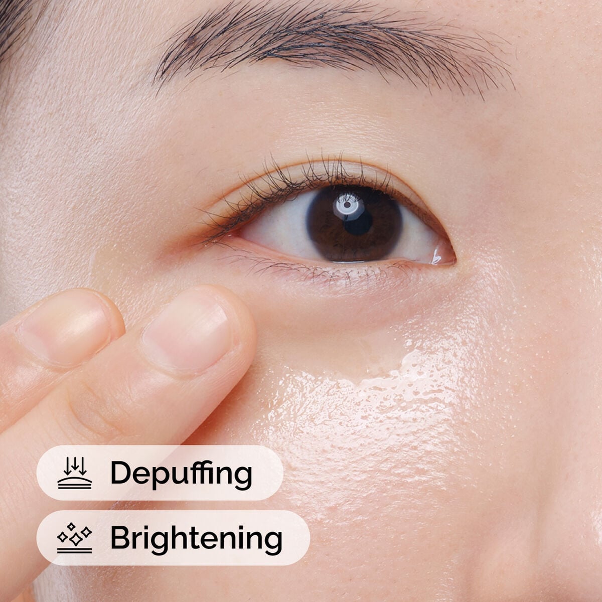caffeine-solution-5-egcg-eye-serum-y7 ord-caffeine-solution-egcg-model-application-with-benefits.jpg
